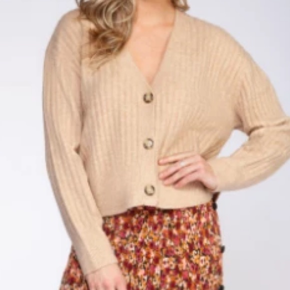 NWT! - Black Tape | Button Down Oversize Cardigan - Picture 7 of 16